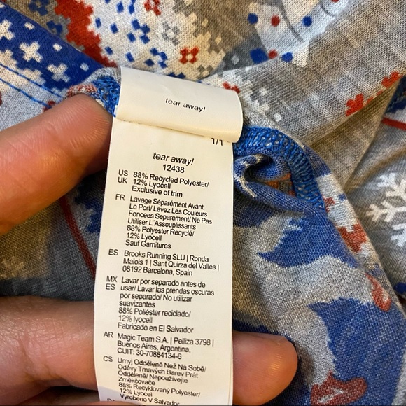 Brooks Running Christmas Holiday Fair Isle Run Merry Santa Yeti Womens Sweater - Picture 4 of 7